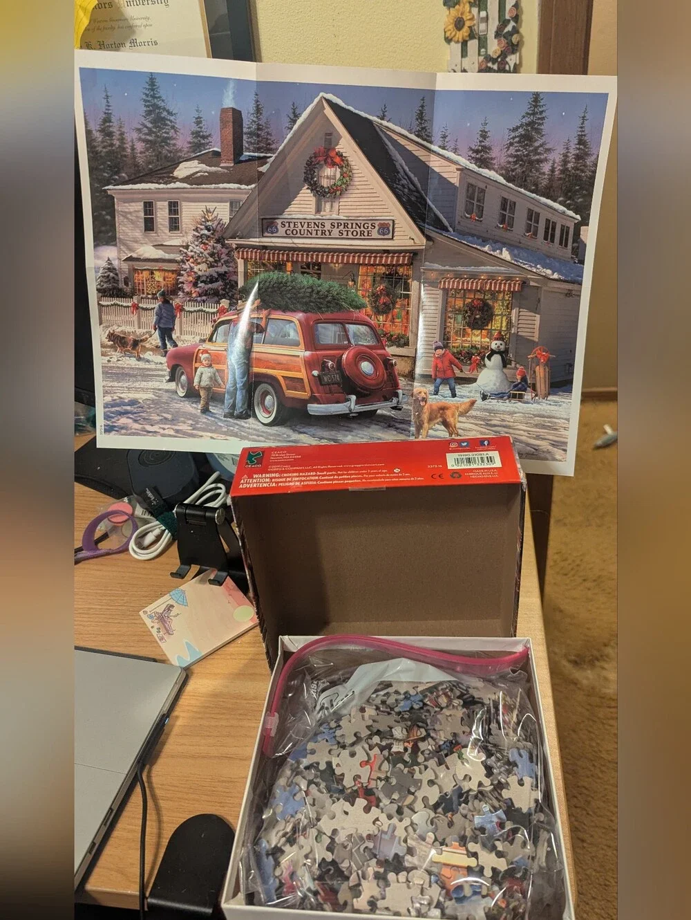 1000 Piece Ceaco Puzzle - Classic Christmas